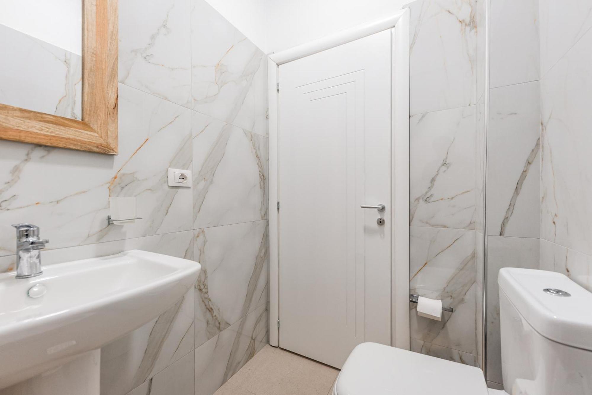 The Bohemian Pad Apartment Shkoder Ngoại thất bức ảnh
