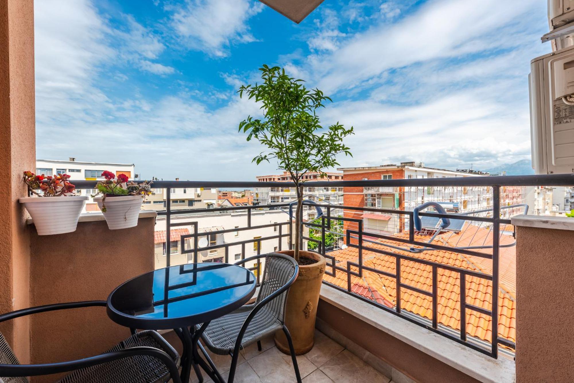 The Bohemian Pad Apartment Shkoder Ngoại thất bức ảnh